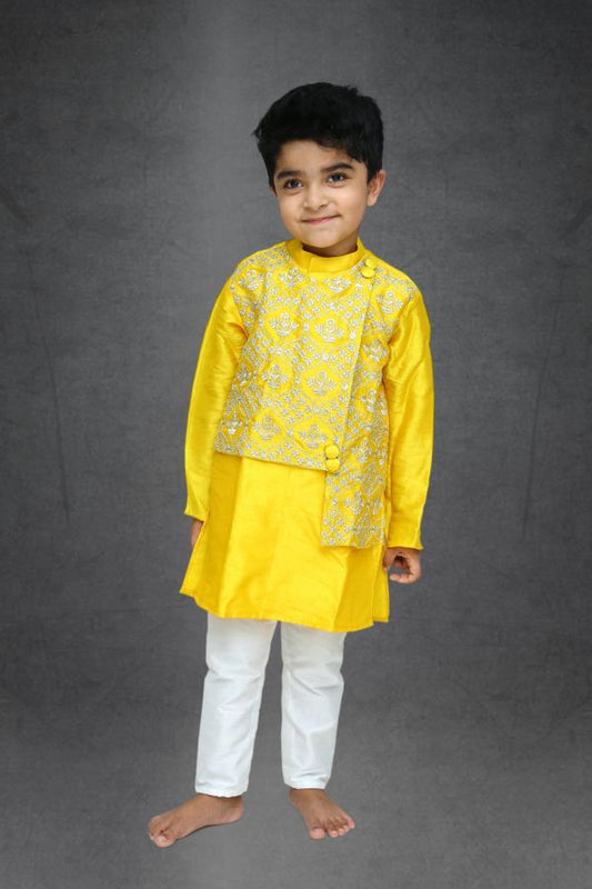 Embroidered Half Jacket Kurta And Pyjama - Kirti Agarwal