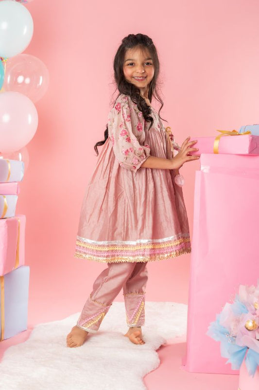 Lace Work And Pleated Kurti With brown Pant - Kirti Agarwal
