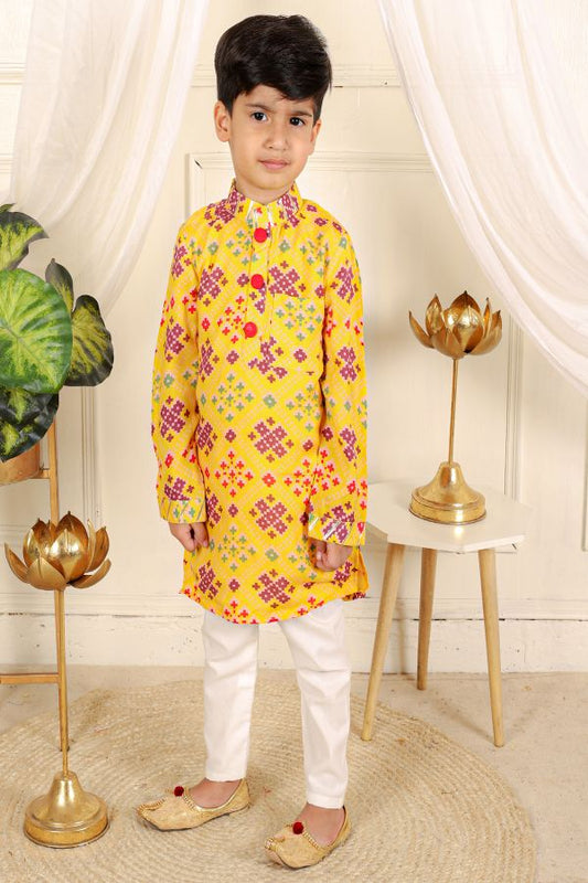 Patola Printed Yellow Kurta And White Pyjama - Kirti Agarwal