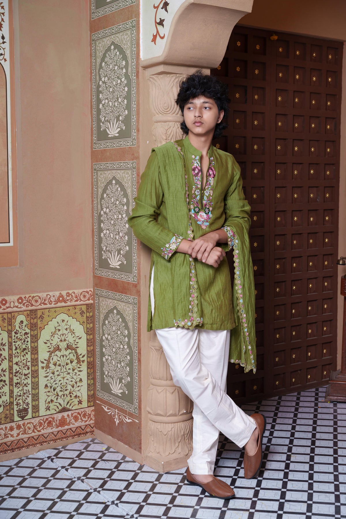 Olive Green Floral Embroidered Kurta Set With White Pyjama & Dupatta