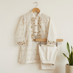 Elegant Off-White Embroidered Kurta Set.