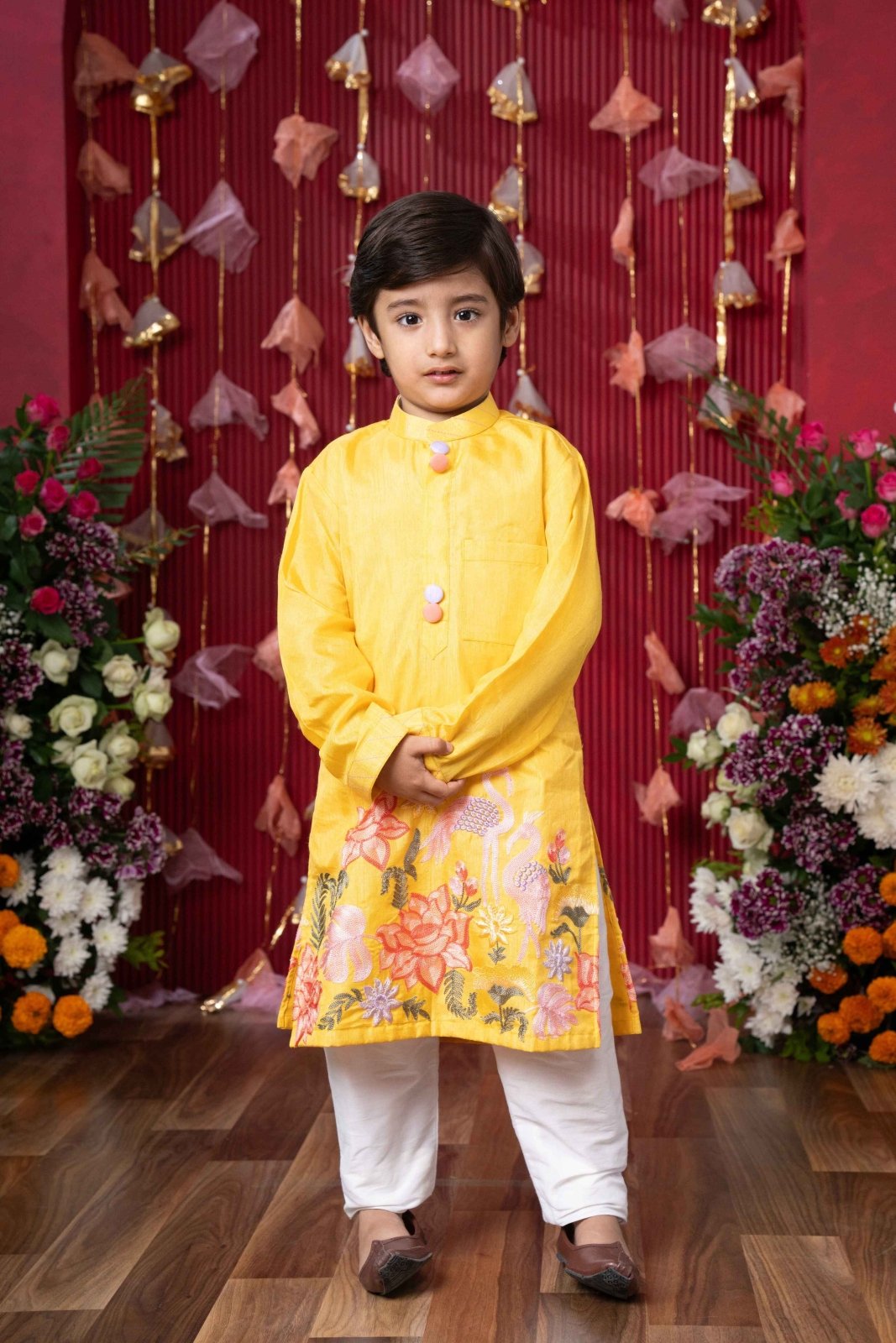 Yellow Embroidered Kurta And Pyjama - Kirti Agarwal