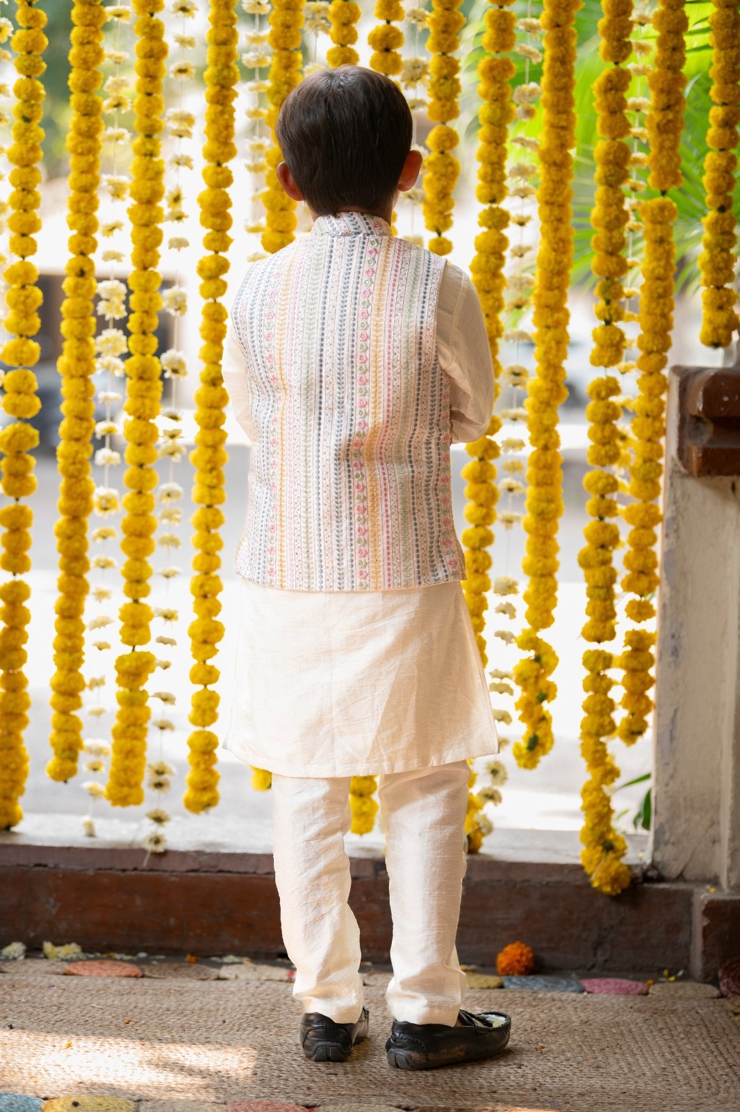 Ethnic Kurta With off white Embroidered Jacket And Pyjama - Kirti Agarwal