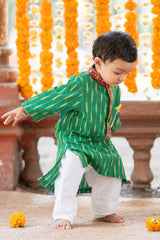 Green Printed Ikkat Kurta With Pyjama - Kirti Agarwal