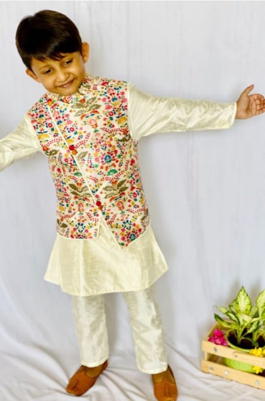 Kurta with stylish embroidered Bandi - Kirti Agarwal