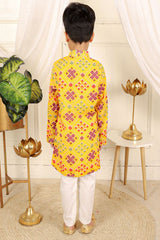 Patola Printed Yellow Kurta And White Pyjama - Kirti Agarwal