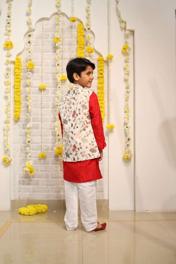 Red Kurta With Off White Floral And Sequins Embroidered Jacket And Pyjama - Kirti Agarwal